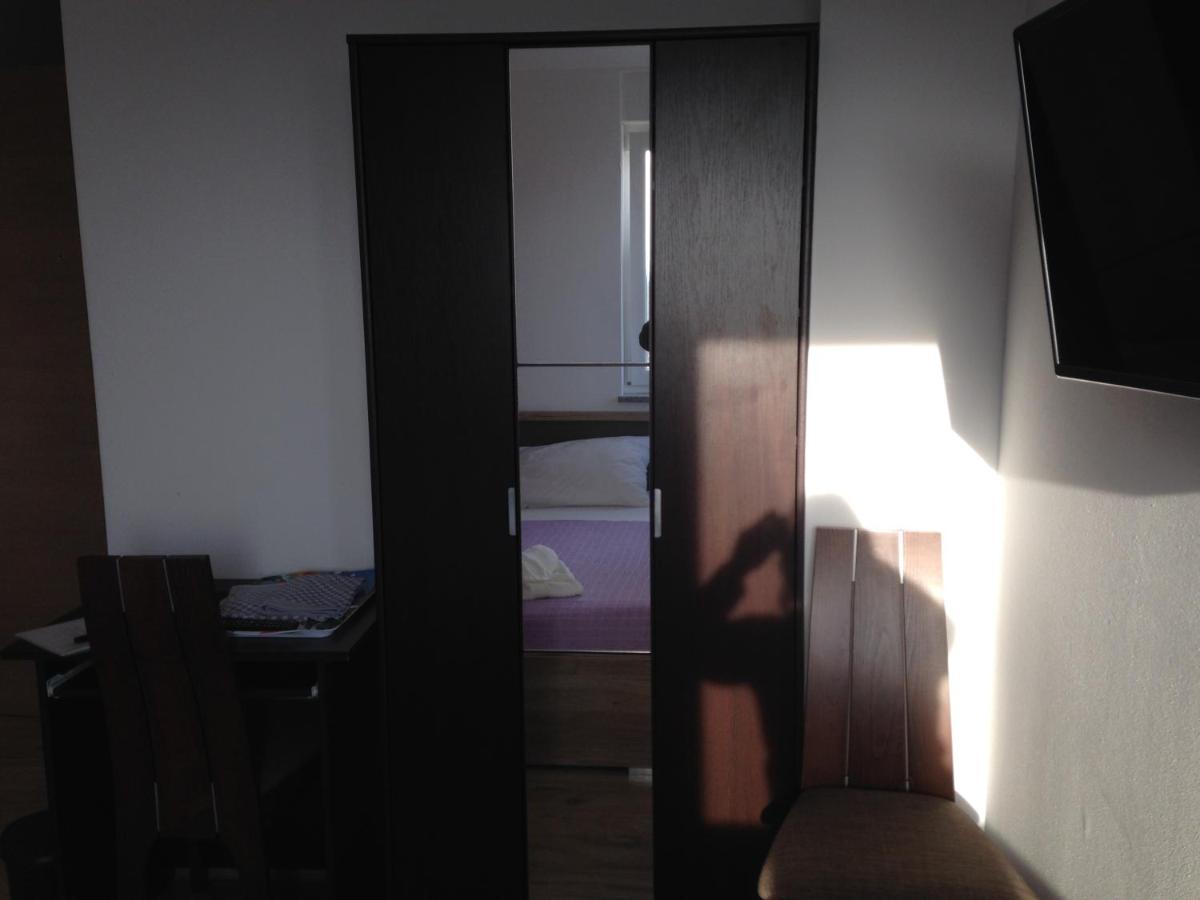 Guesthouse Bencun Medulin Exteriör bild