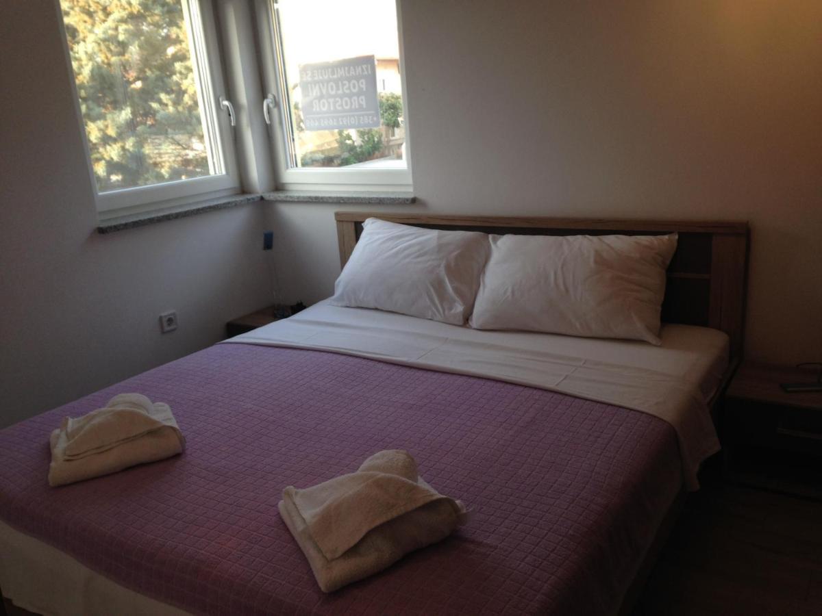 Guesthouse Bencun Medulin Exteriör bild