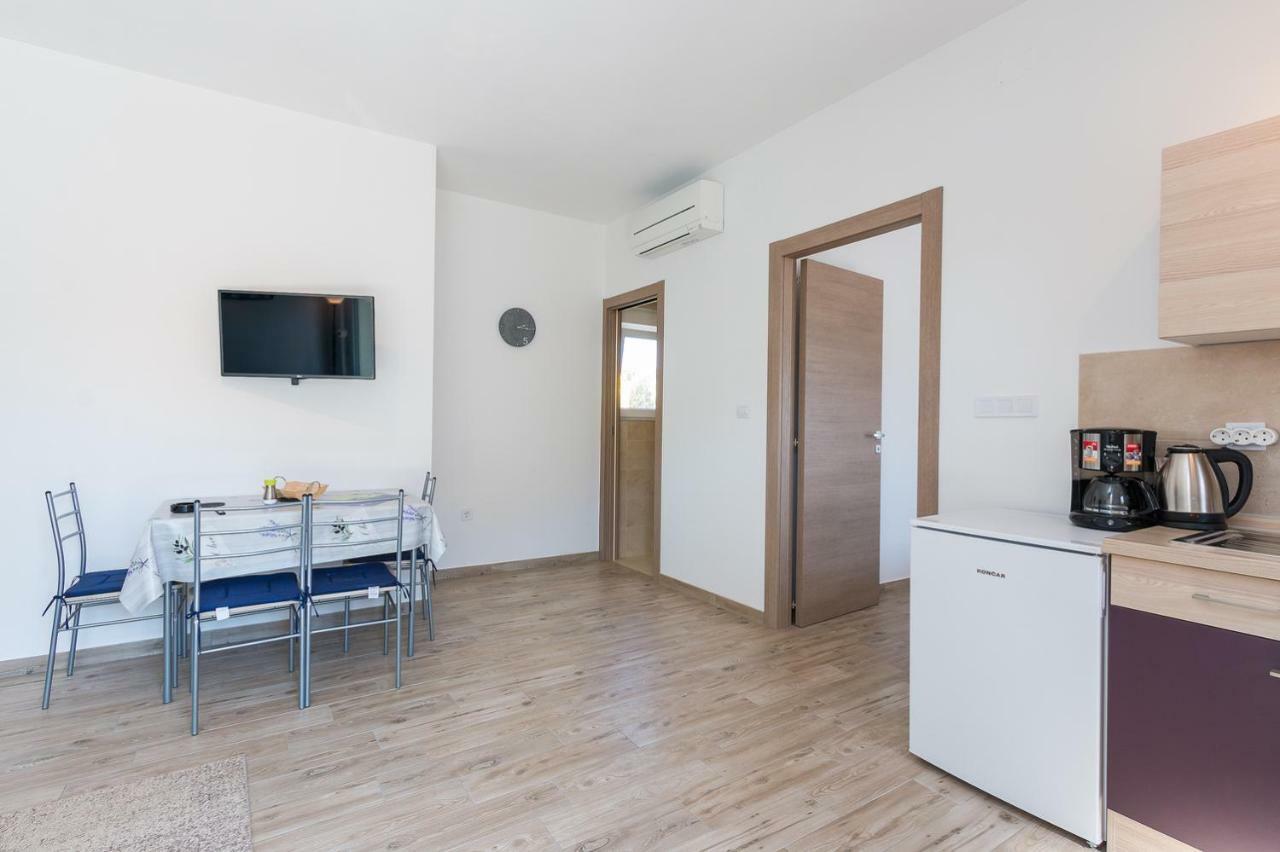 Guesthouse Bencun Medulin Exteriör bild